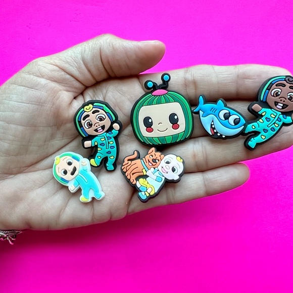 Sesame Street and Coco Melon Croc a shoe Charms 14pcs - Picture 3 of 3